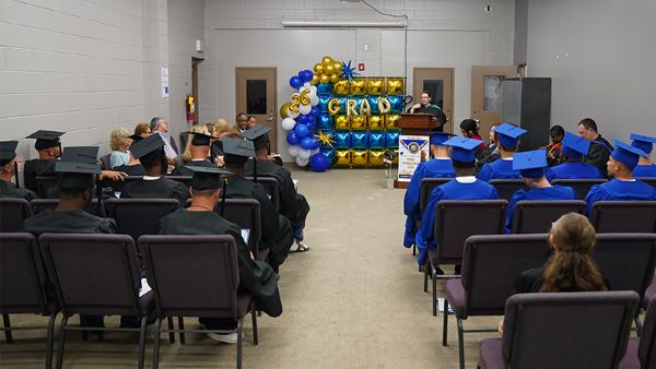 Floyd-County-prison-graduation-800×450-1